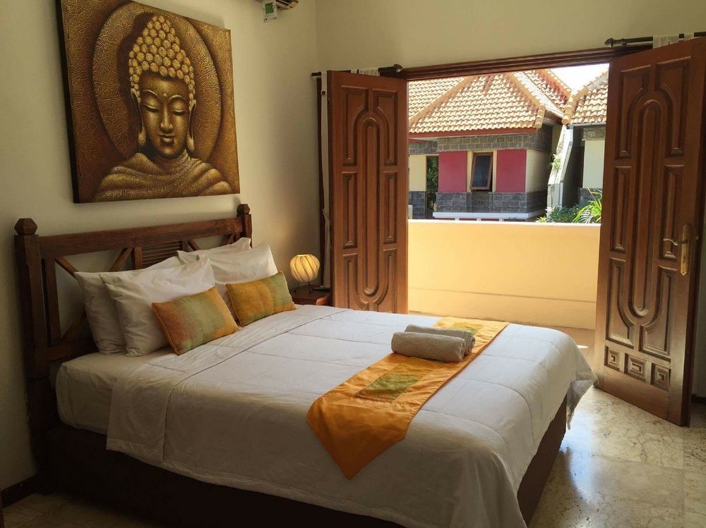 Kuta Holiday Villas Екстер'єр фото