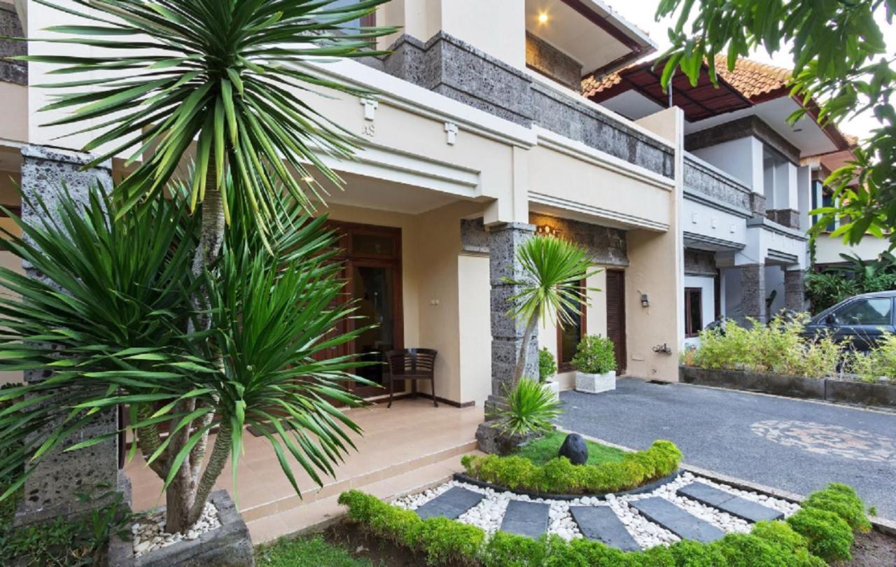 Kuta Holiday Villas Екстер'єр фото