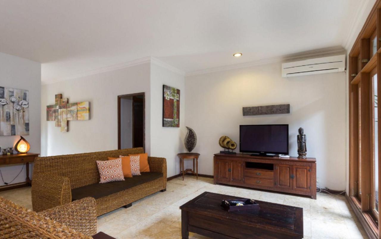 Kuta Holiday Villas Екстер'єр фото